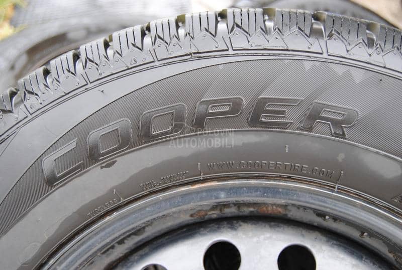 Cooper 215/70 R16 Zimska