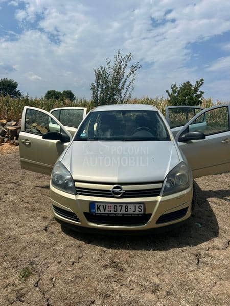 Opel Astra H 1