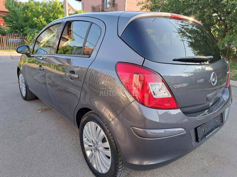 Opel Corsa D U.V.O.Z C.H