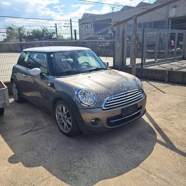 MINI Cooper 1.6 Đ