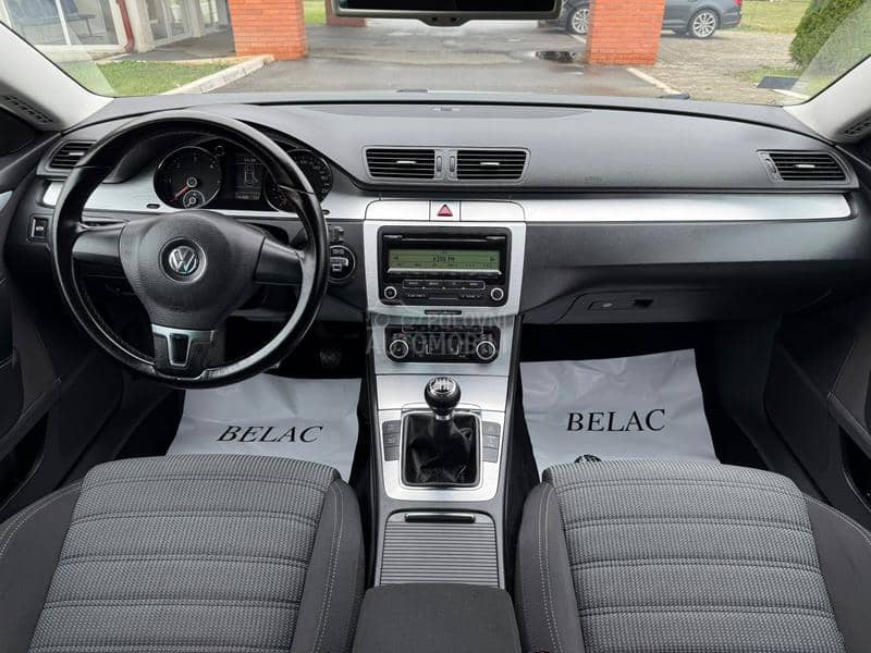 Volkswagen Passat CC O D L I C A N