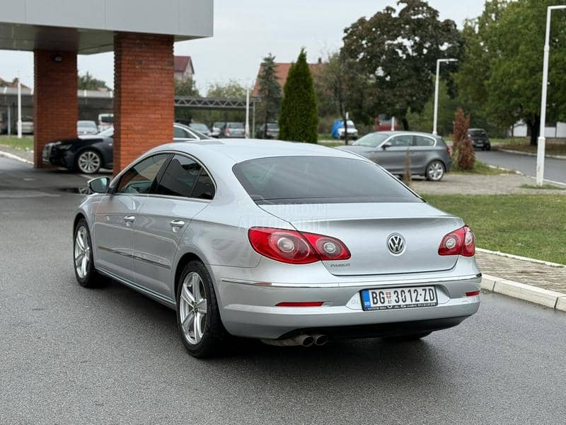 Volkswagen Passat CC O D L I C A N