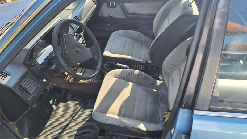 Mazda 323 1.5