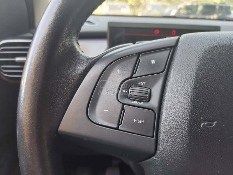 Citroen C4 Cactus 1.2 TURBO SHINE