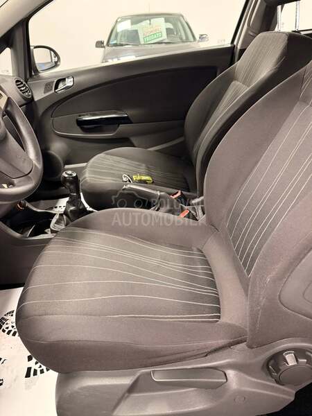 Opel Corsa D SPORTLINE KAONOVA