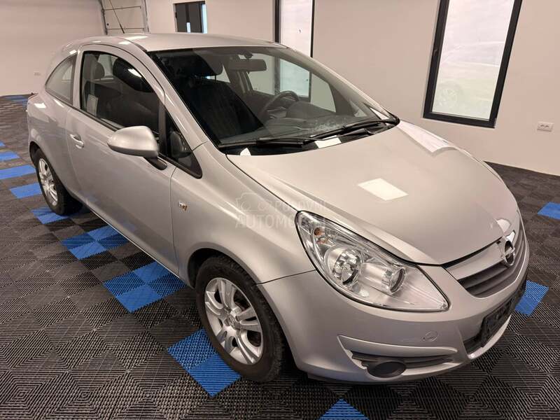 Opel Corsa D SPORTLINE KAONOVA