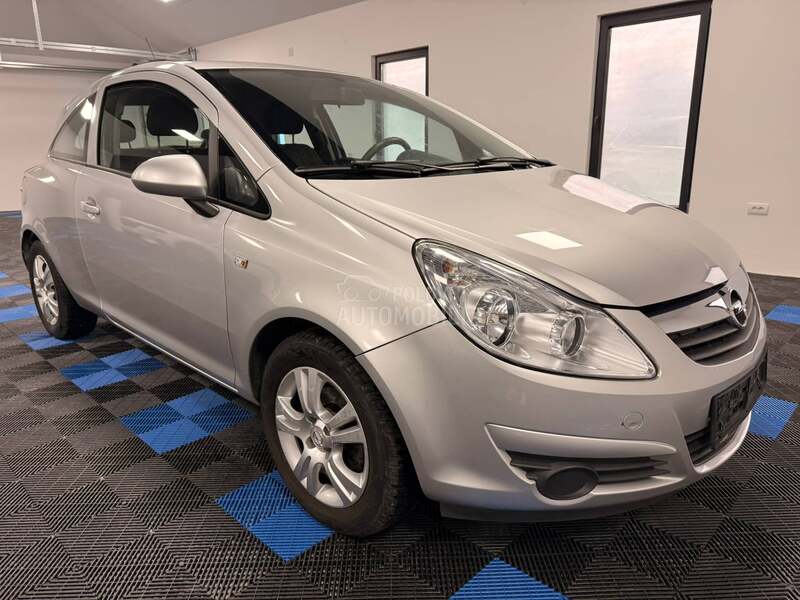 Opel Corsa D SPORTLINE KAONOVA