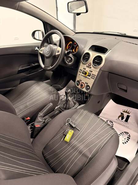 Opel Corsa D SPORTLINE KAONOVA