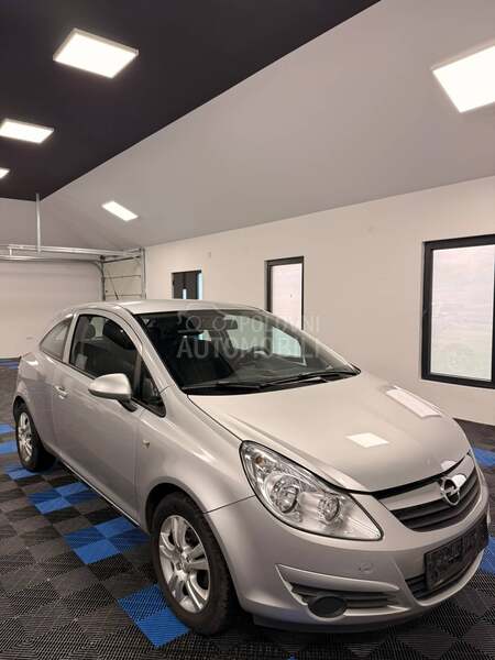 Opel Corsa D SPORTLINE KAONOVA