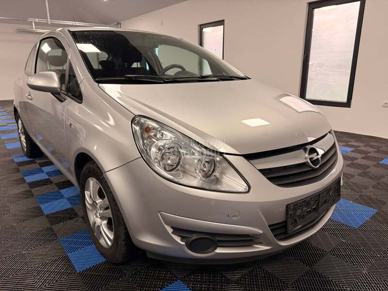 Opel Corsa D SPORTLINE KAONOVA