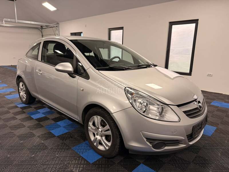 Opel Corsa D SPORTLINE KAONOVA