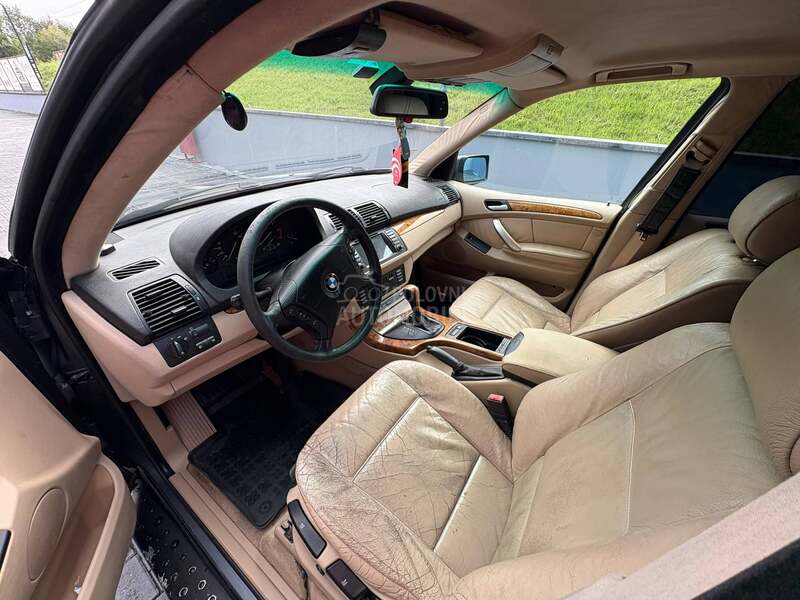 BMW X5 4.4