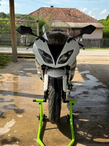 Kawasaki ninja zx6r