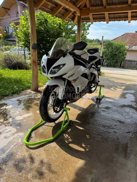 Kawasaki ninja zx6r