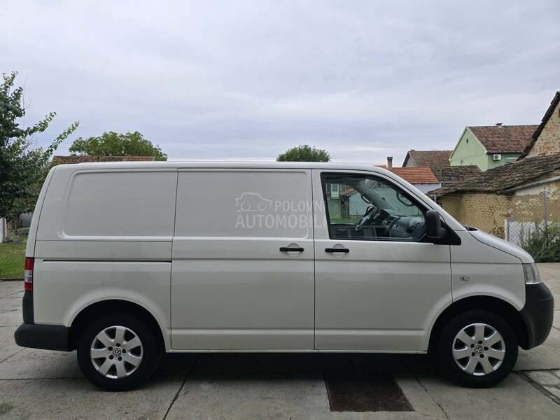 Volkswagen Transporter T5 1.9 TDI//K L I M A//