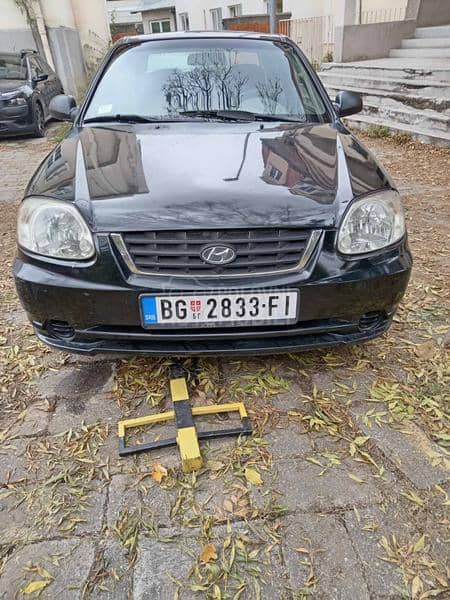 Hyundai Accent 1.3 SOHC GL 4DR