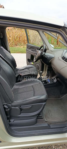 Renault Espace 1.9dci
