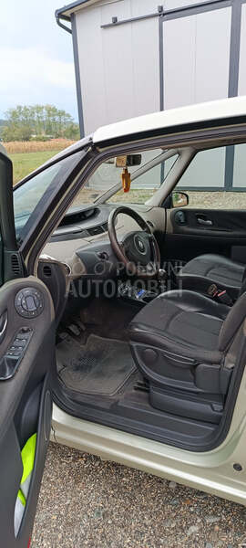 Renault Espace 1.9dci