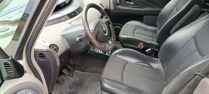 Renault Espace 1.9dci