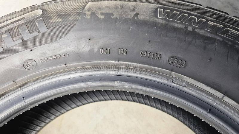 Pirelli 215/60 R16 Zimska