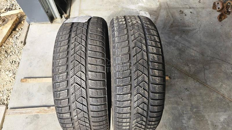 Pirelli 215/60 R16 Zimska