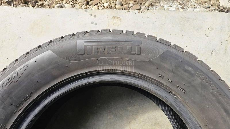 Pirelli 215/60 R16 Zimska
