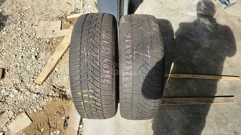 Dunlop 215/60 R16 Zimska