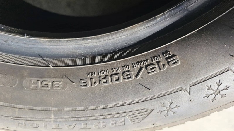 Dunlop 215/60 R16 Zimska