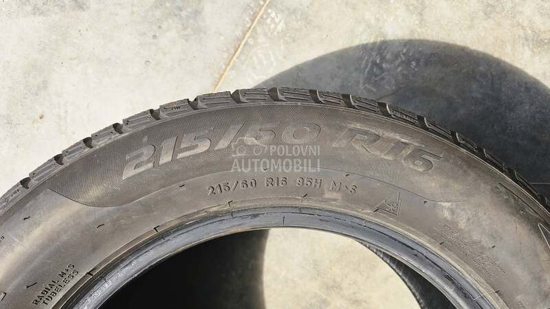 Pirelli 215/60 R16 Zimska