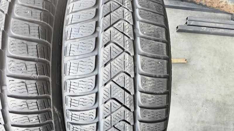 Pirelli 215/60 R16 Zimska