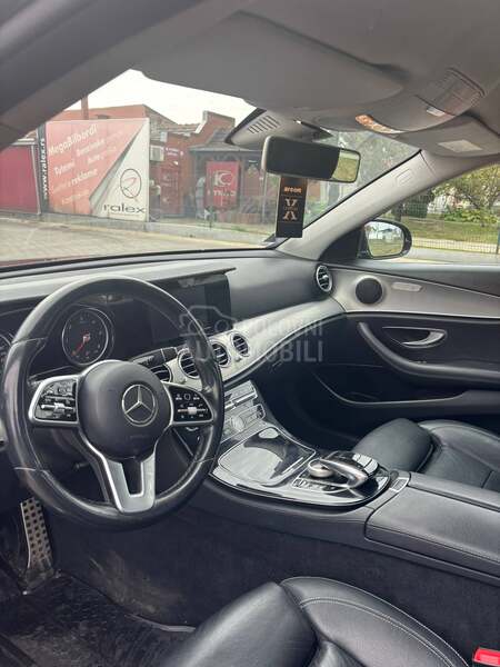 Mercedes Benz E 220 