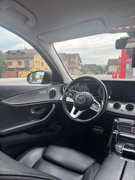 Mercedes Benz E 220 