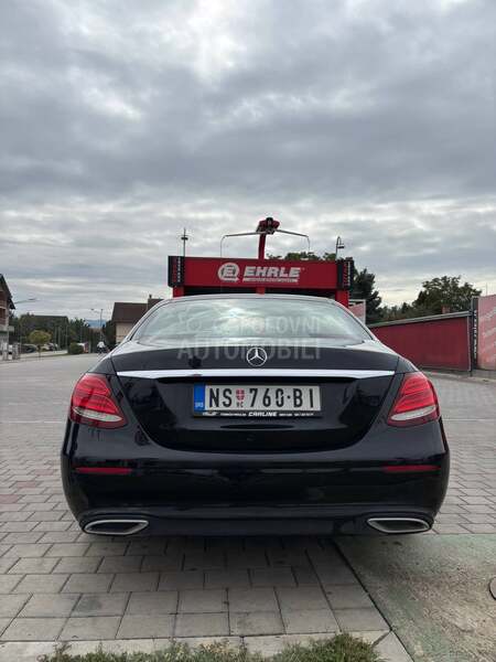 Mercedes Benz E 220 