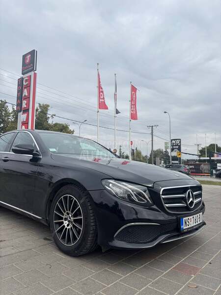 Mercedes Benz E 220 