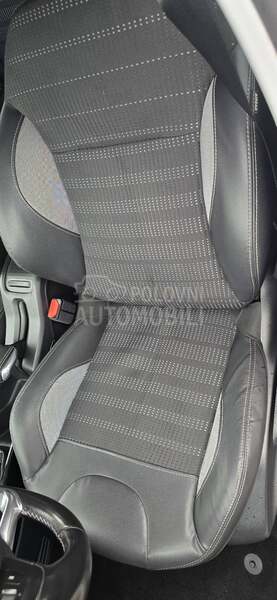 Peugeot 2008 1.2b allure