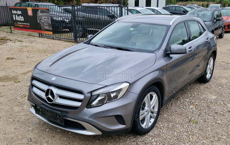 Mercedes Benz GLA 200 