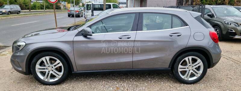 Mercedes Benz GLA 200 