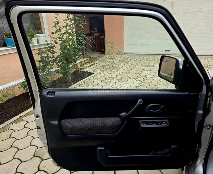 Suzuki Jimny 1.3i  4WD  autom.