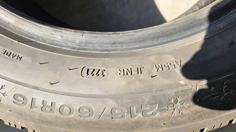 Dunlop 215/60 R16 Zimska