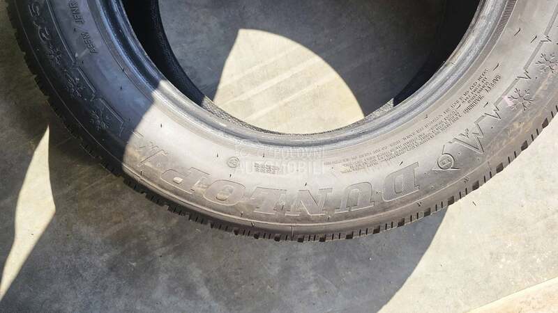 Dunlop 215/60 R16 Zimska