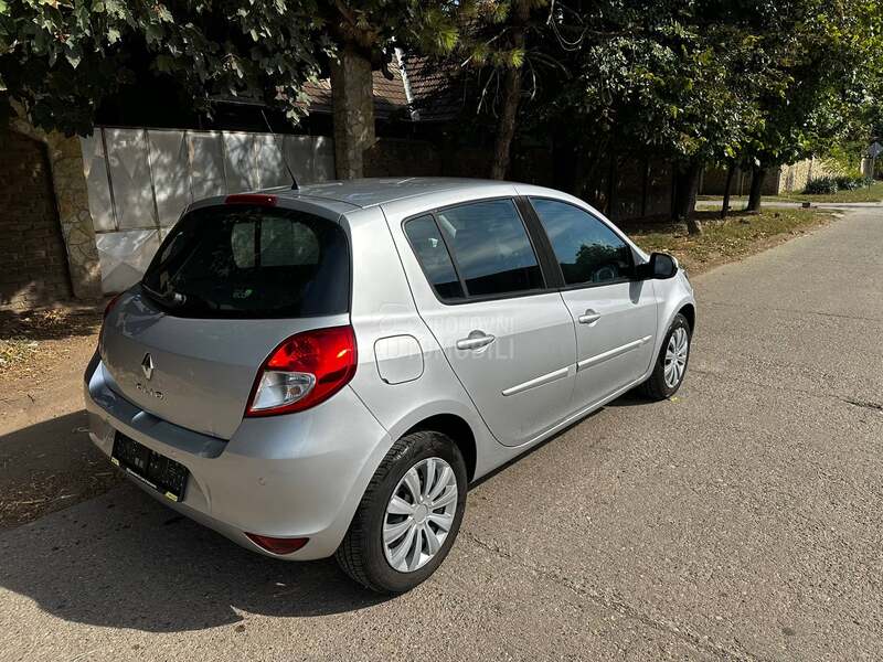 Renault Clio 1.2 16v Flexfuel