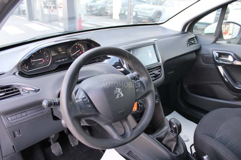 Peugeot 208 1.2 Van