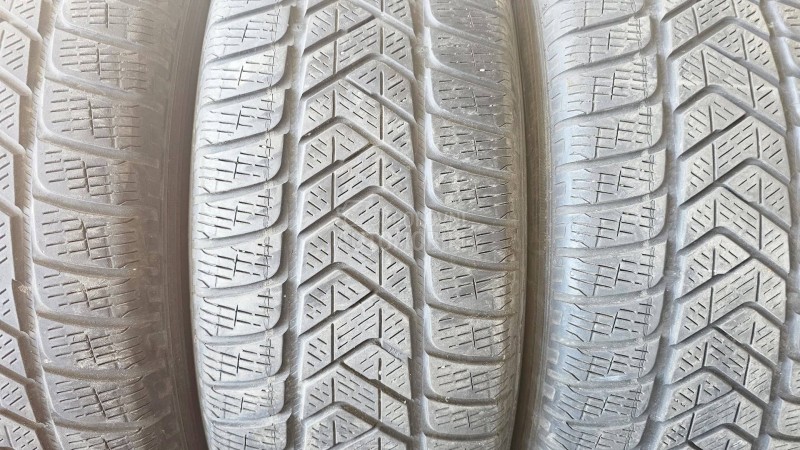 Pirelli 215/65 R17 Zimska