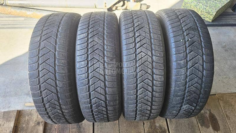 Pirelli 215/65 R17 Zimska