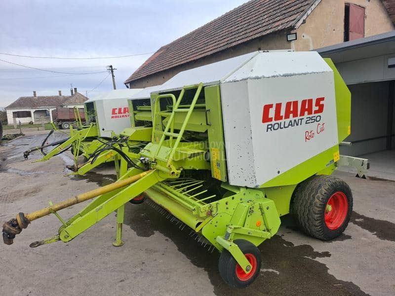 Claas Rollannt 250