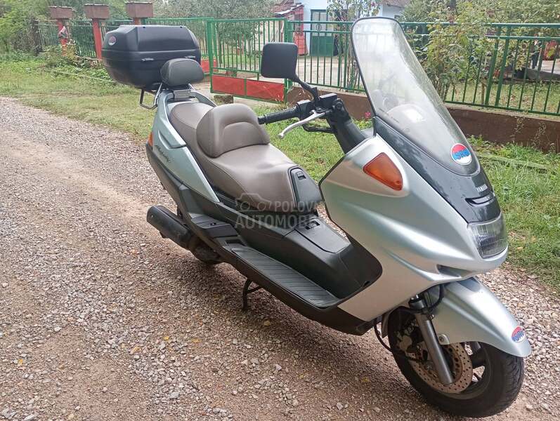 Yamaha Majesty