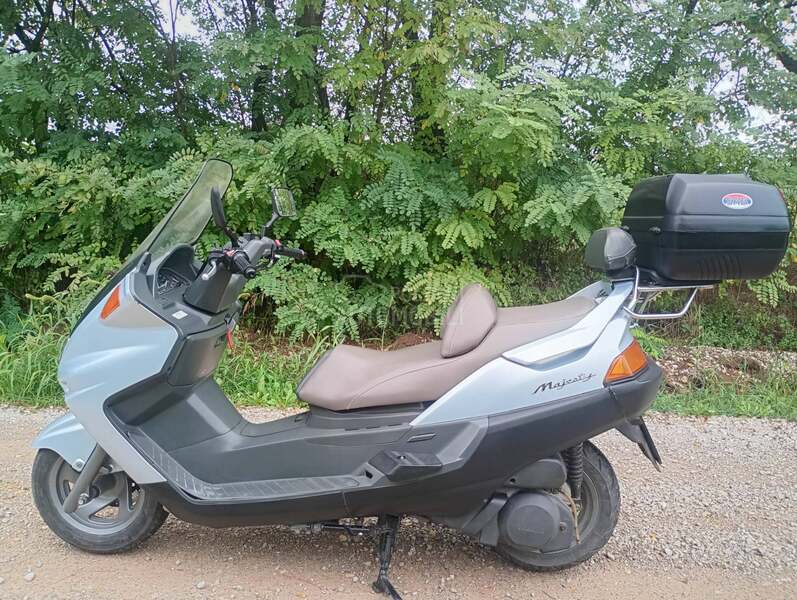 Yamaha Majesty