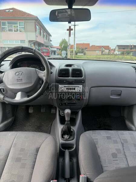 Hyundai Accent 1.3
