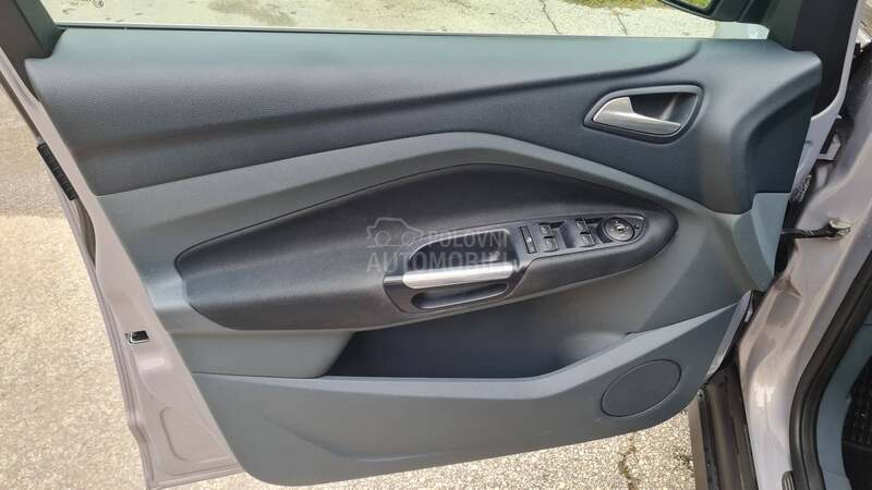 Ford C-Max TITANIUM