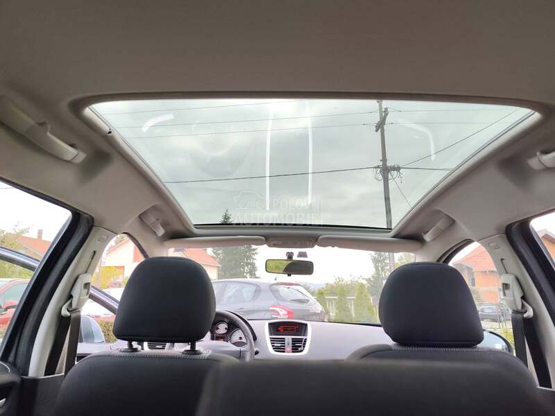 Peugeot 207 190 000/Ehdi/PANO